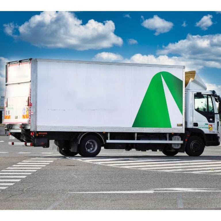 nearme-green-trucks-